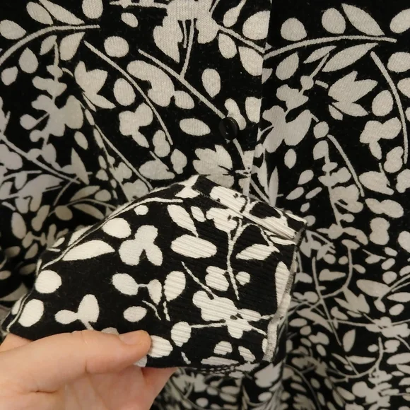 Karen Scott Top - Picture 9 of 10